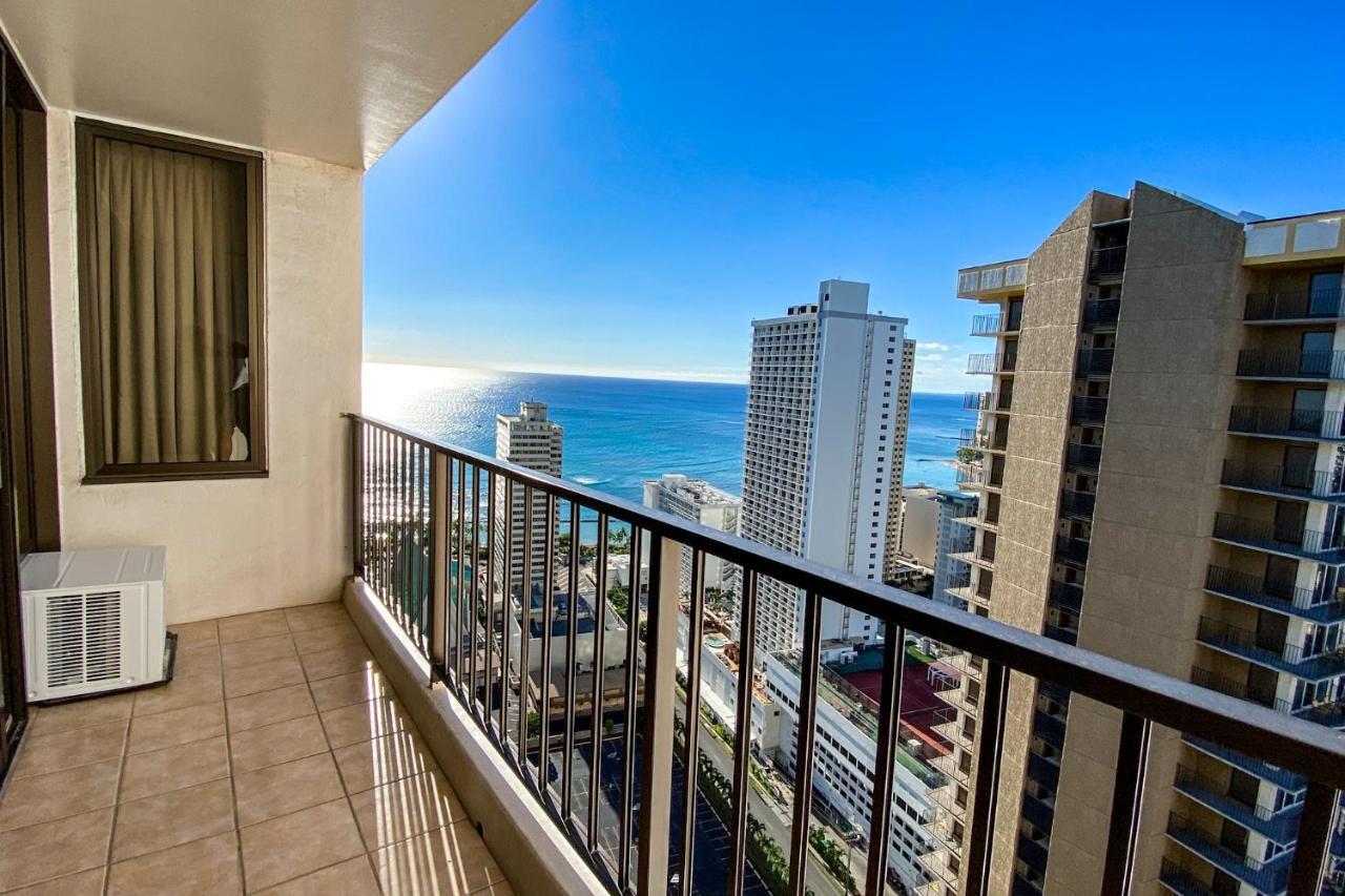 The Makai Suite At The Waikiki Banyan Honolulu Kültér fotó